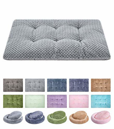 Picture of Fuzzy Deluxe Pet Beds, Super Plush Dog or Cat Beds Ideal for Dog Crates, Machine Wash & Dryer Friendly (15" x 23", S-Grey)