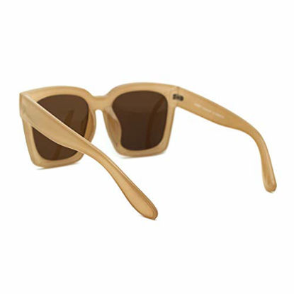 Picture of Womens Boyfriend Style Oversize Horned Rim Thick Plastic Sunglasses (beige brown, 54)