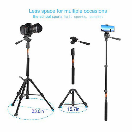 vlogging camera and tripod