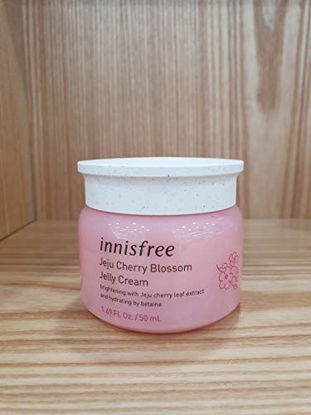 Picture of Innisfree Jeju Cherry Blossom Jelly Cream 50mL+cherry blossom morning kit_ A transparent jelly cream that delivers rich moisture to dry and dull skin for a moist and vibrant skin.