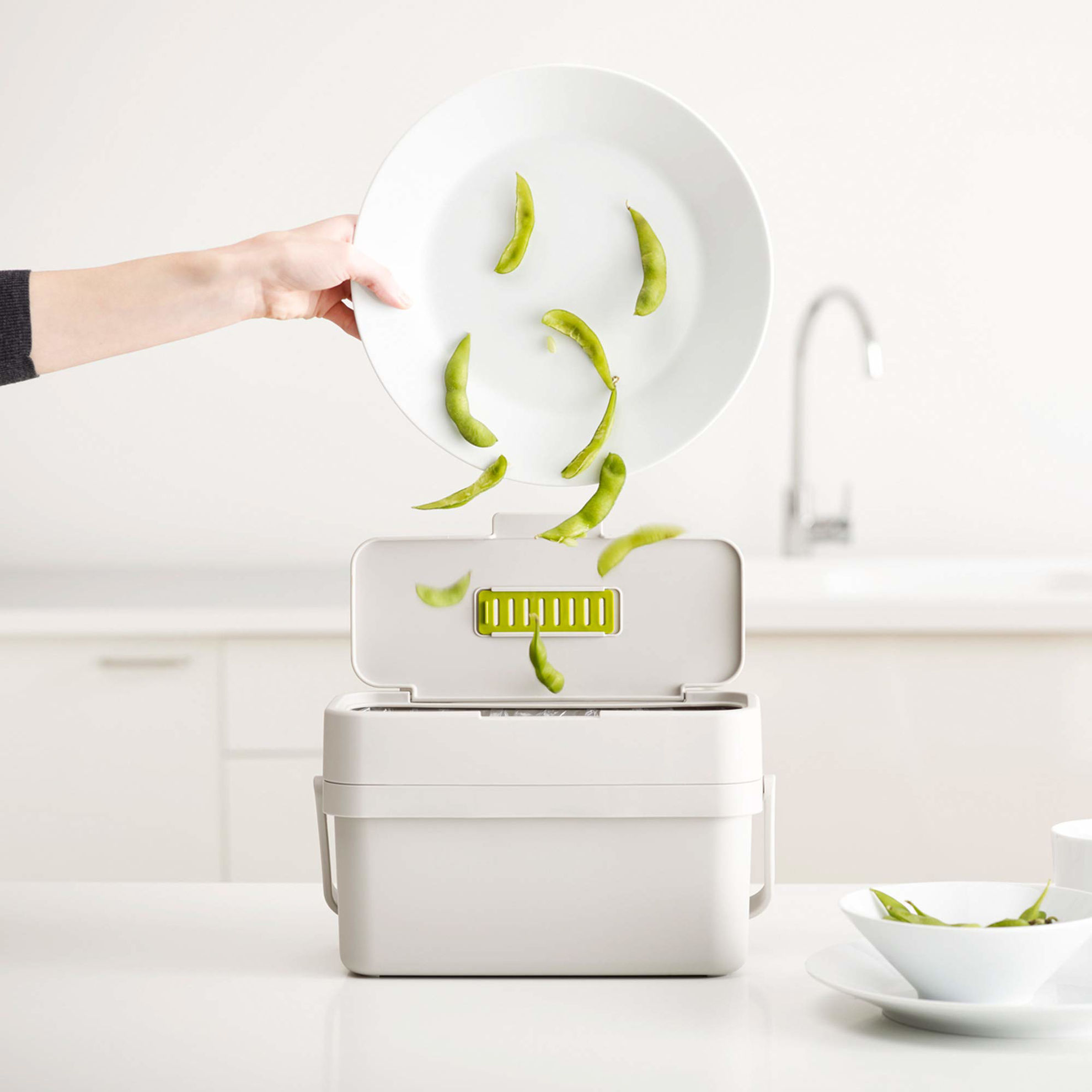 GetUSCart Joseph Joseph Compo 4 EasyFill Compost Bin Food Waste Caddy with Adjustable Air Vent