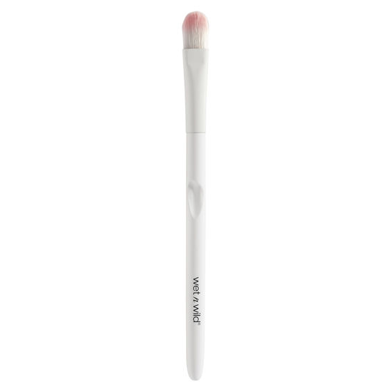 Picture of wet n wild Concealer Brush, Large Blending Brush, For Under Eye & Eyebrows, Ergonomic Handle