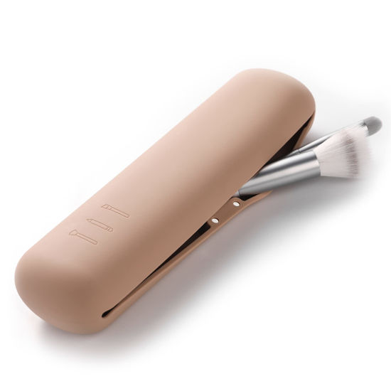 Picture of FERYES Large Travel Makeup Brush Holder, Magnetic Anti-fall Out Silicon Portable Cosmetic Face Brushes Holder, Soft and Sleek Makeup Tools Organizer for Travel- (8.27 * 2.36 * 1.57)