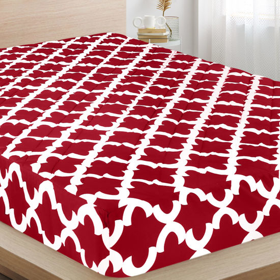 GetUSCart- Utopia Bedding Quilted Fitted Mattress Pad (Full, Quatrefoil  Red) - Elastic Fitted Mattress Protector - Mattress Cover Stretches up to  16 Inches Deep - Machine Washable Mattress Topper