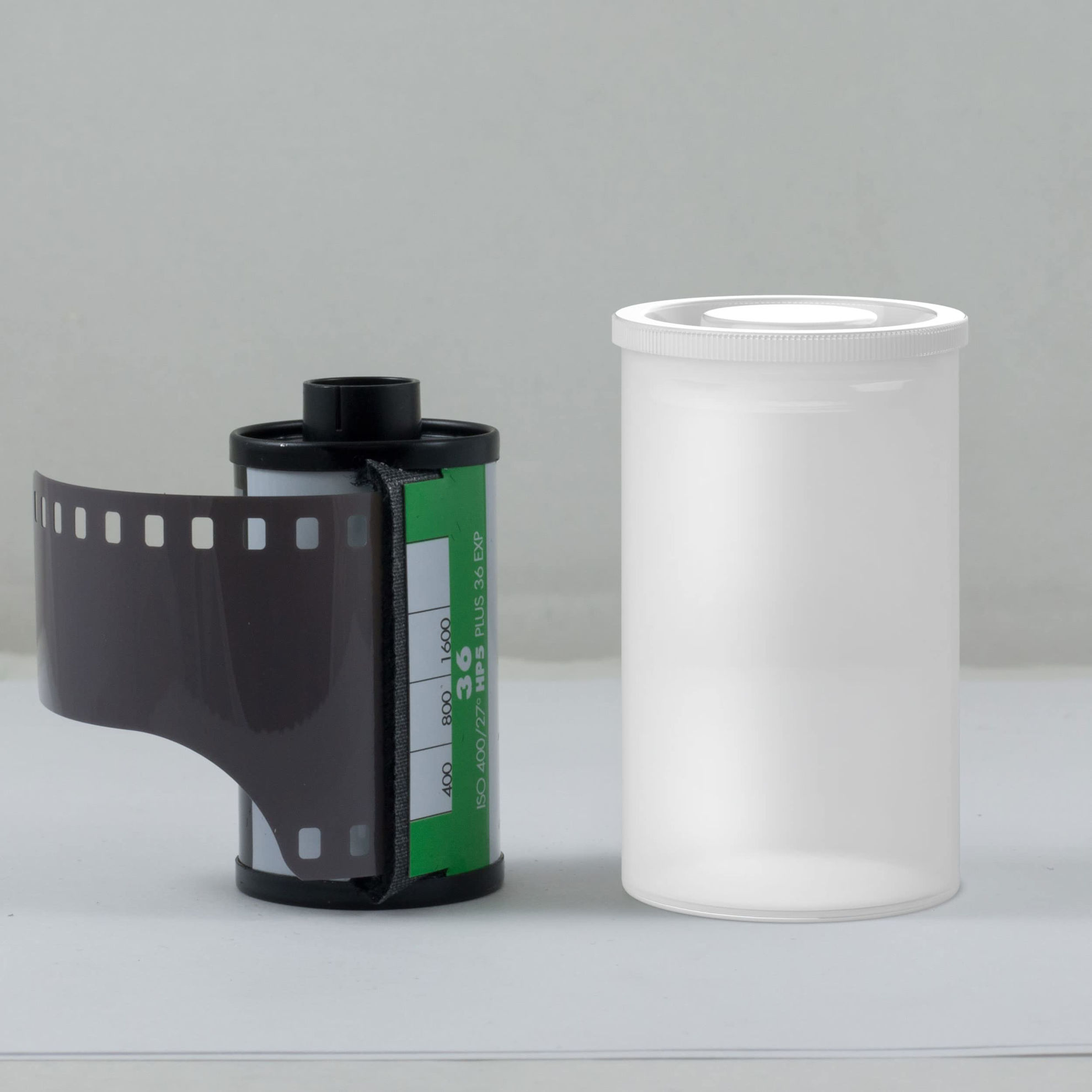 GetUSCart Houseables Film Canisters with Caps, 35MM Empty Camera Reel