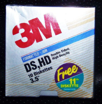 Picture of 3M Double Sided High Density 3.5" Diskette Floppy Disk Box of 10 + Bonus Disk = 11