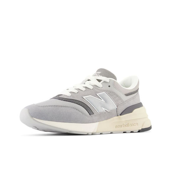Picture of New Balance Unisex 997R Sneaker, Grey, 13 US Men - Size: 14.5 Wide Women/13 Men