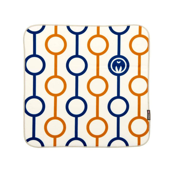 Picture of 3 Legged Thing Wrapz- Protective, self-adhesive, re-usable, water-resistant, lightweight cloth wrap for Camera Lens Laptop Smartphone Tablet Gaming Consoles Binoculars Electronics (Retro, Medium)