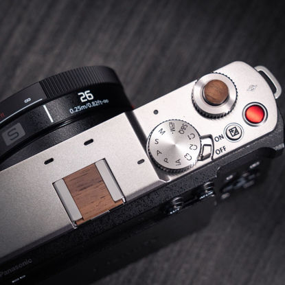 Picture of Wood Wooden Hand Grip + Aluminum Alloy Baseplate QR L Handle for D-LUX8 LUX8 Type 3952A Camera (Walnut Shutter Button)