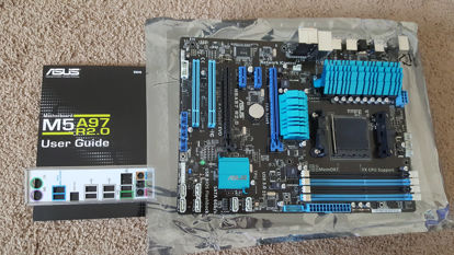 Picture of ASUS M5A97 R2.0 AM3+ AMD 970 SATA 6Gb/s USB 3.0 ATX AMD Motherboard