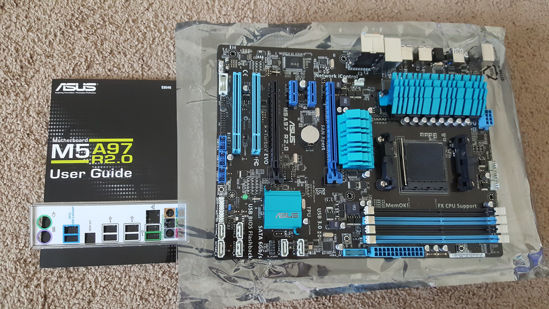 Picture of ASUS M5A97 R2.0 AM3+ AMD 970 SATA 6Gb/s USB 3.0 ATX AMD Motherboard