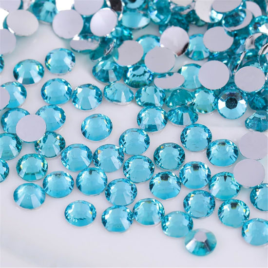 Picture of 1000 Pieces SS20 5mm Flatback Rhinestones Clear Glass Round Gems Crystals for Nail Art DIY Crafts Clothes Shoes Bags （Crystal Blue）
