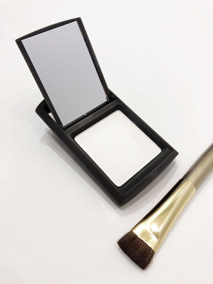 Picture of Joan Rivers Great Hair Day Root Touch Up Powder for Thinning Hair - Root Cover Up Hair Powder for Thicker, Fuller Looking Hair - Fill-In Powder and Gray Hair Coverage (White)