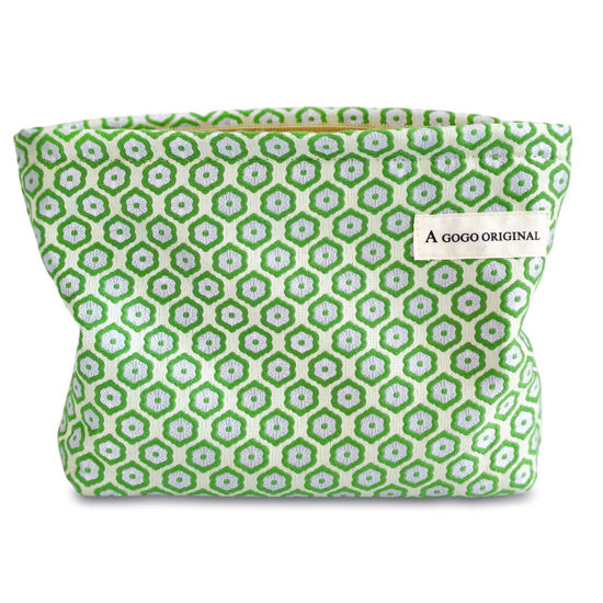 Picture of STARDW Aesthetic Cute Makeup Bag Cosmetic Bags for Women, Large Capacity Skincare Bag Travel Toiletry Bag,Makeup Organizer Bag Zipper Makeup Pouch