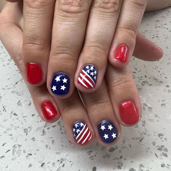 Picture of 24 Pcs Independence Day Press on Nails Short Coffin False Nails American Flag Glue on Nails Stars Full Cover Design Fake Nails Patriotic Square Stick on Nails for Women 4th of July Manicure Tips