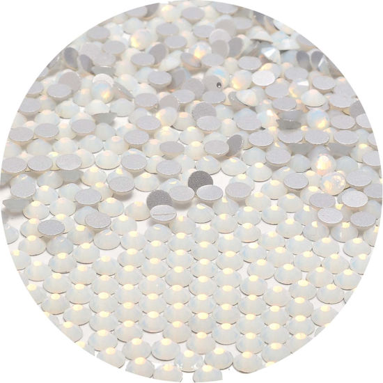 Picture of NCB 3000pcs Flatback Round Glass Nail Art Rhinestones Crystal for DIY Making Accessories Shoes, Clothes, Face Art, Bags, Manicure (White Opal, SS3 3000pcs)