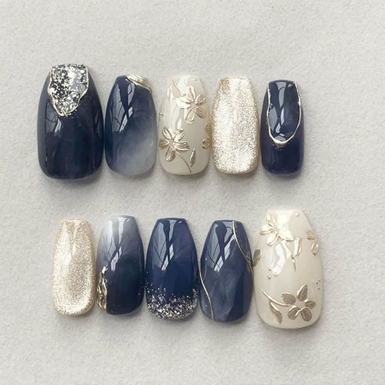 Picture of LBPEPAMZ Purple Press on Nails Short Medium Coffin Fake Nails with 3D Embossed Silver Flower Designs White Gradient French Tips False Nails Full Cover Glitter Glossy Stick on Nails for Women 24Pcs
