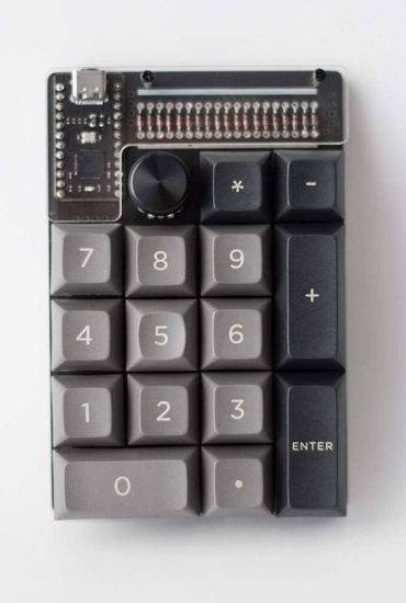 Picture of nullbits Tidbit 19 Key Programmable QMK Mechanical Numpad Kit (Plus - Black)