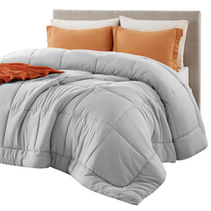Picture of Bedsure Comforter Duvet Insert - Quilted Comforters Oversize Queen Size, All Season Duvet, Down Alternative Bedding Comforter with Tabs(Light Grey,Oversize Queen 98"x98")