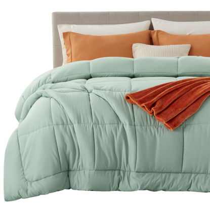 Picture of Bedsure Comforter Duvet Insert - Quilted Comforters California King Size, All Season Duvet, Down Alternative Bedding, with 8 Tabs, Gifts for Women/Men, Sage Green, California King 96 X 102 Inches