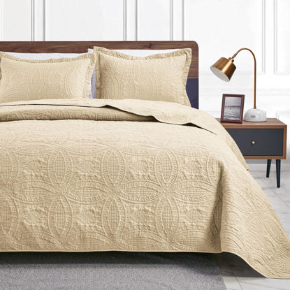 Picture of Love's cabin California King Size Quilt Bedding Set Camel Bedspreads - Cal King Summer Quilt Lightweight Bedspread- Coin Pattern Coverlet for All Season - 3 Piece (1 Quilt, 2 Pillow Shams)