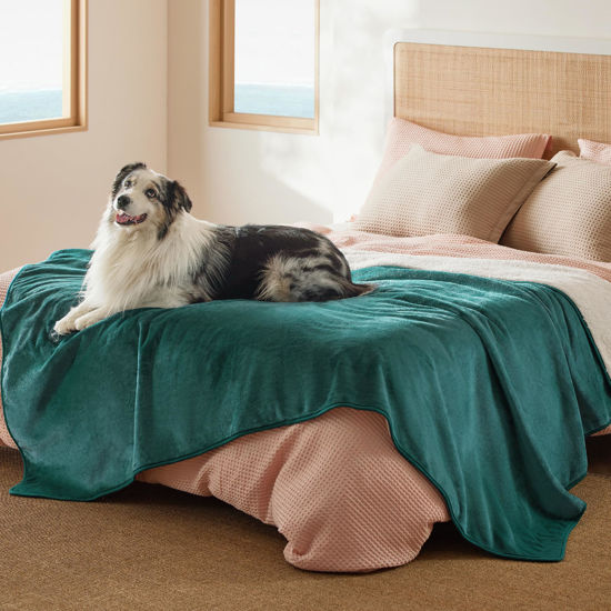 Picture of Bedsure Waterproof Blanket for Bed - Sherpa Fleece Waterproof Dog Blankets for Large Dogs, Pet Blankets for Bed/Couch/Dog Crate, Soft Plush Reversible Furniture Protector, Twin Size, 80"x60", Green