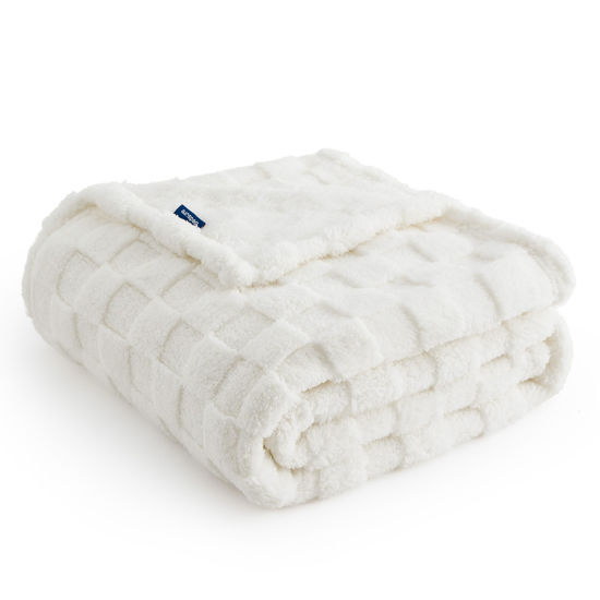 Picture of Bedsure White Fleece Blanket for Couch - Super Soft Cozy Twin Blankets for Women, Cute Small Throws for Girls, 60x80 Inches